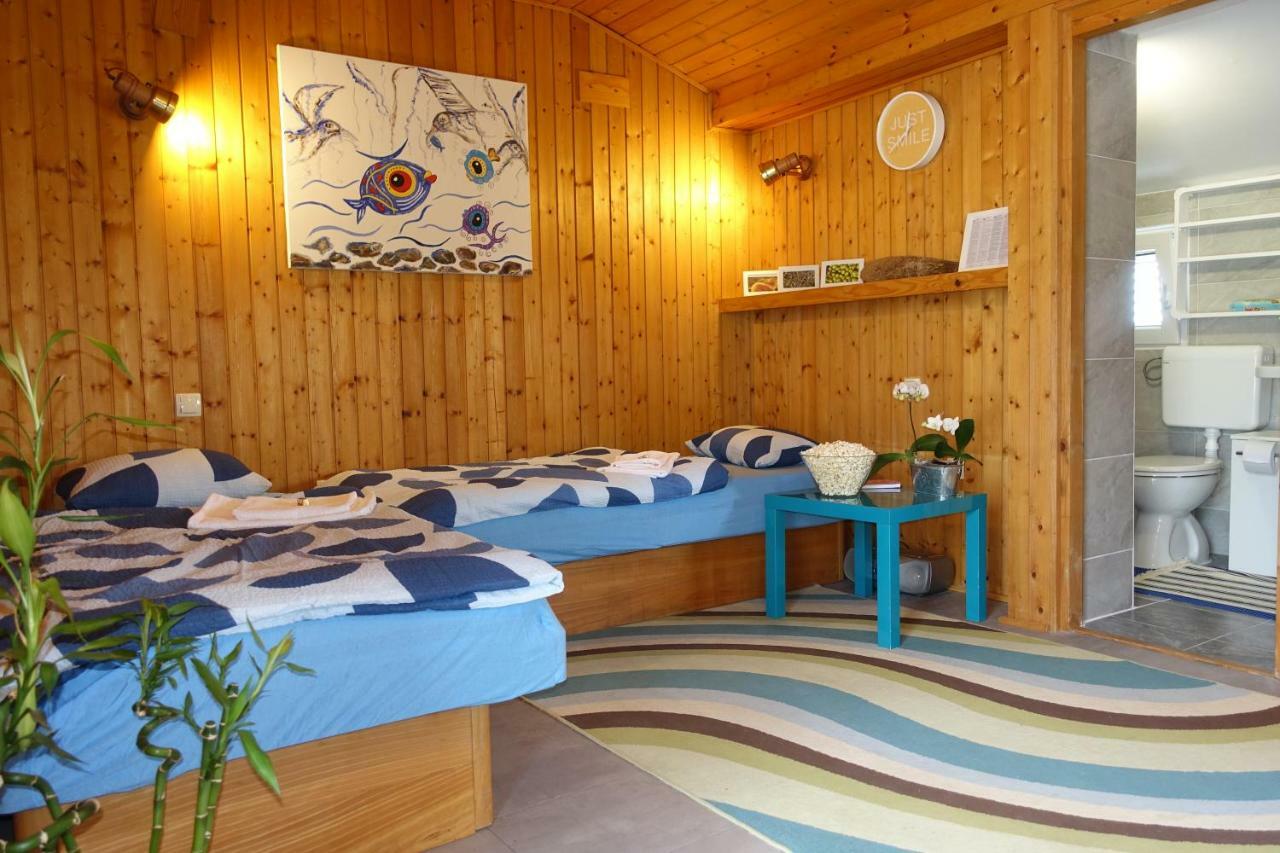 Apartman Joy Nin Exterior photo