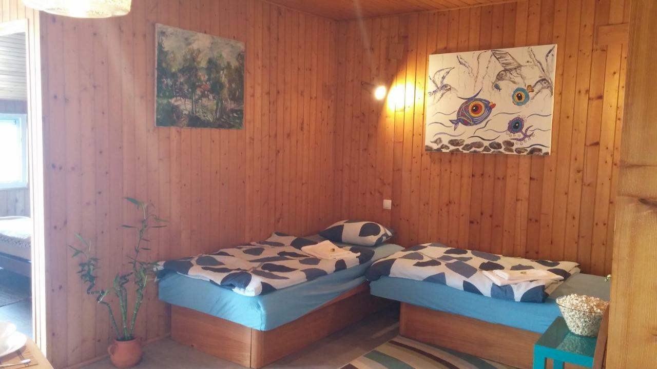 Apartman Joy Nin Exterior photo
